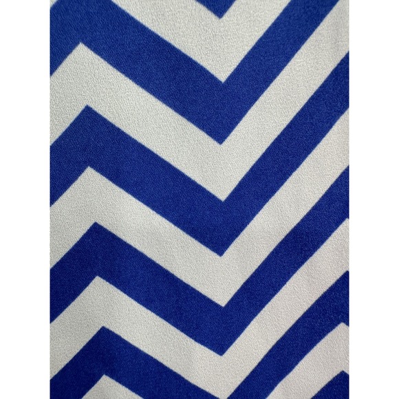 NWOT Kiara Royal Blue/White 3/4 Sleeve Chevron Print Hi Low Top XL (Flaw) - Picture 5 of 8